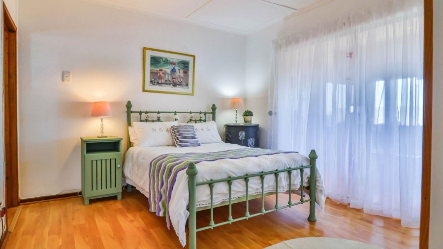 4 Bedroom Property for Sale in De Kelders Western Cape